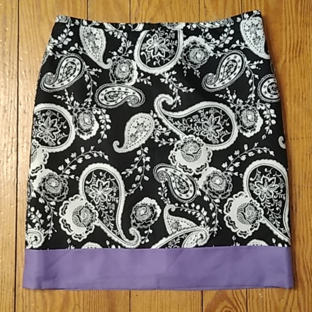 LOFT,AnnTaylor,Size 8, PaisleySkirt,Lavender Trim